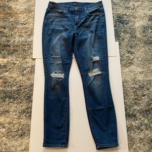 GAP TRUE SKINNY JEANS. SIZE 27R